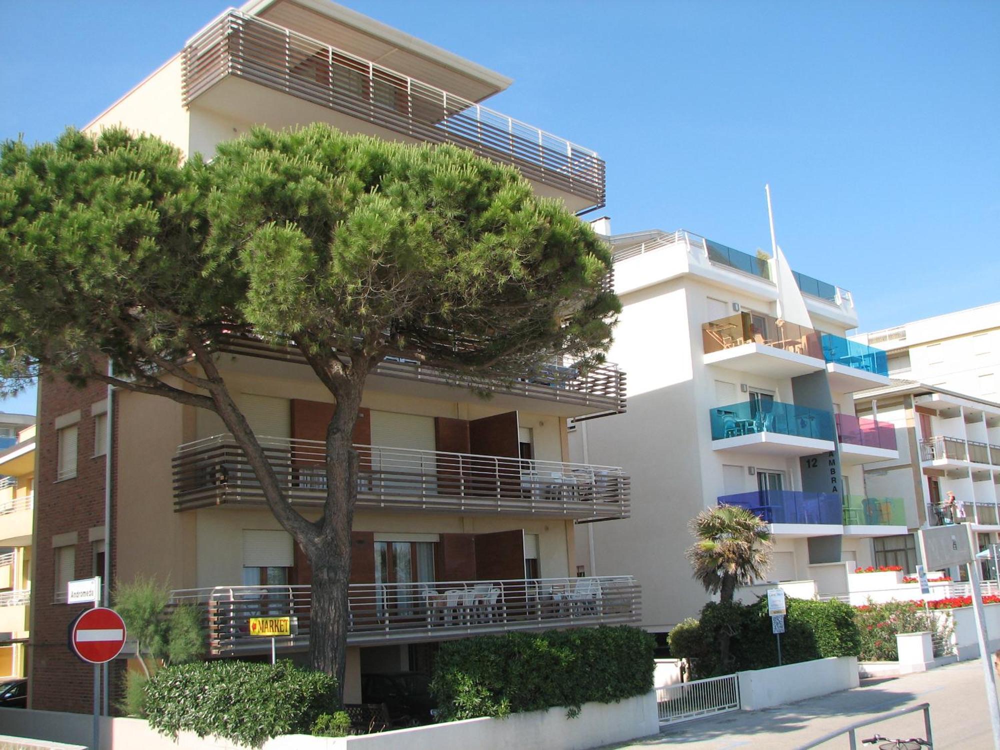 Monica Bibione Exterior foto